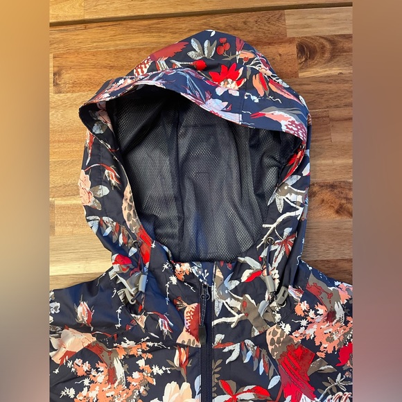 NWOT Columbia Wind Breaker - Picture 2 of 8